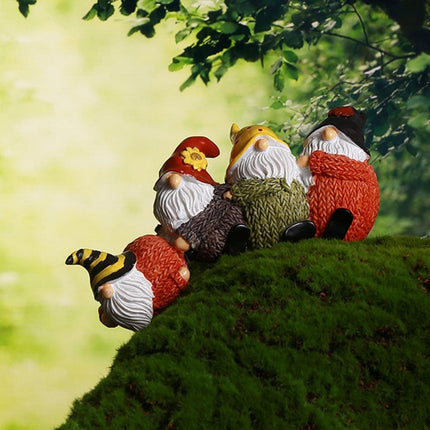 Resin Gnome Santa Figurines - Creative Miniature Desktop Ornaments and Garden Decor Craft.
