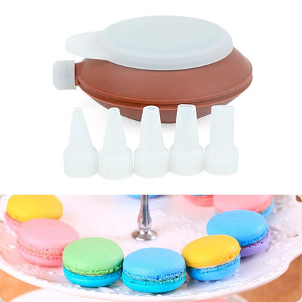 2-Pack Food Grade Silicone Macaron Piping Pot Squeezer with 5 Interchangeable Nozzles for Dessert Decorating and Home Baking Essentials.