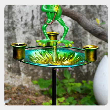 Decorative Metal Frog Bird Feeder Ground Stake with Umbrella and Feeding Tray for Local Gardens Weather-Resistant Outdoor Wildlife Support Solution.