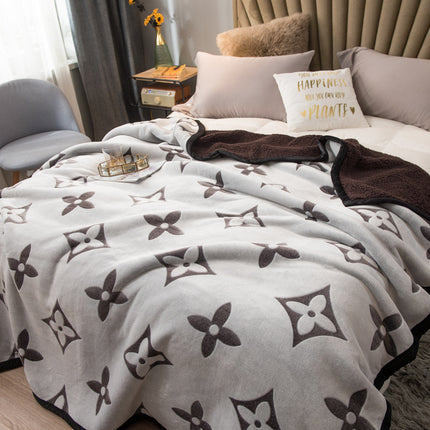 Brown Lucky Four-Leaf Clover 180x200CM Premium Double-Sided Print Flannel Blanket - Soft All-Season Air Conditioning Throw for Office Nap & Travel.