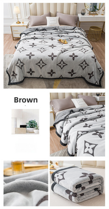 Brown Lucky Four-Leaf Clover 180x200CM Premium Double-Sided Print Flannel Blanket - Soft All-Season Air Conditioning Throw for Office Nap & Travel.