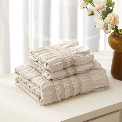Beige Elegant Ruffle Seersucker Duvet Cover with 2PCS Pillow Shams - 3-Piece Vertical Stripe Clipped Floral Textured Bedding (Full Size 200 x 229 CM).