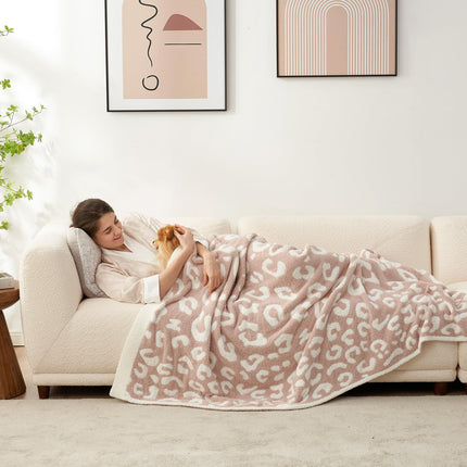 Leopard Print Checkerboard Flannel Throw Blanket(Extra Large 200 x 200 CM) - Anti-Pilling Trendy Soft Plush Blanket for Bed, Sofa & Travel.