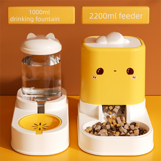 Green  Cat & Dog Automatic Feeder & Waterer Set – 2-in-1 Dry & Wet Separation Station with 2200ml Food & 1000ml Water Capacity.