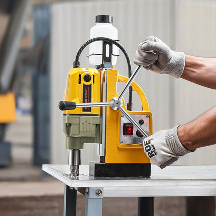 Magnetic Drill, 1400W Motor 1.6 in Boring Diameter, 2810 lbf Portable Electric Mag Drill Press, with 11 Coring Bits, 800 RPM Speed, Drilling Machine for Metal Surface, Home Improvement Industry.