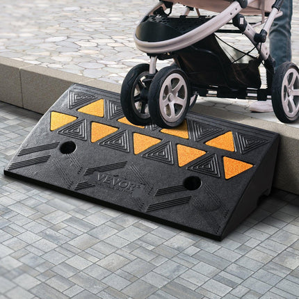 Rubber Curb Ramp 10.8 cm Rise Height Sidewalk Curb Ramp, 30 cm Width 50 cm Length Driveway Ramp for Curb, 15T Heavy Duty Rubber Ramp for Forklifts, Trucks, Buses, Cars, Wheelchairs, Bikes.