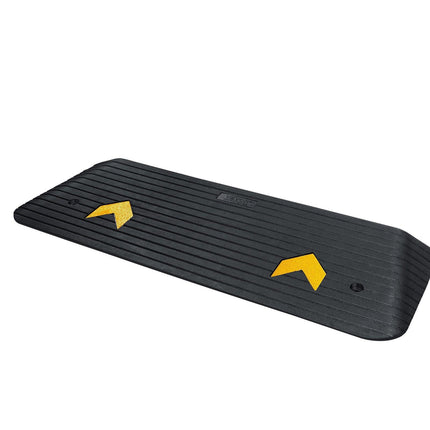 Rubber Threshold Ramp, 5 cm Rise Threshold Ramp Doorway, Recycled Rubber Power Threshold Ramp Rated 15 tons Load Capacity, Non-Slip Surface Rubber Solid Threshold Ramp for Wheelchair and Scooter.