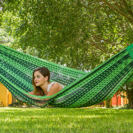 Outdoor undercover cotton Mayan Legacy hammock Family size Jardin.