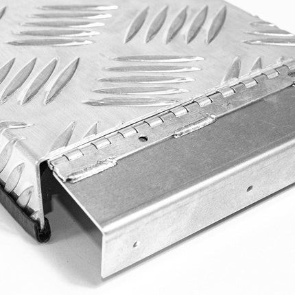 Truma Cowl Cover Silver Universal Aluminum Checker Plate External Flue Vent Spraying Console Replacement Part Fits Truma Water Heater 27x15x4cm.